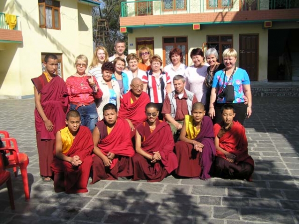 Монастырь”Сангей Чьолинг” линии Карма Кагью в Катманду. Лама Калсанг